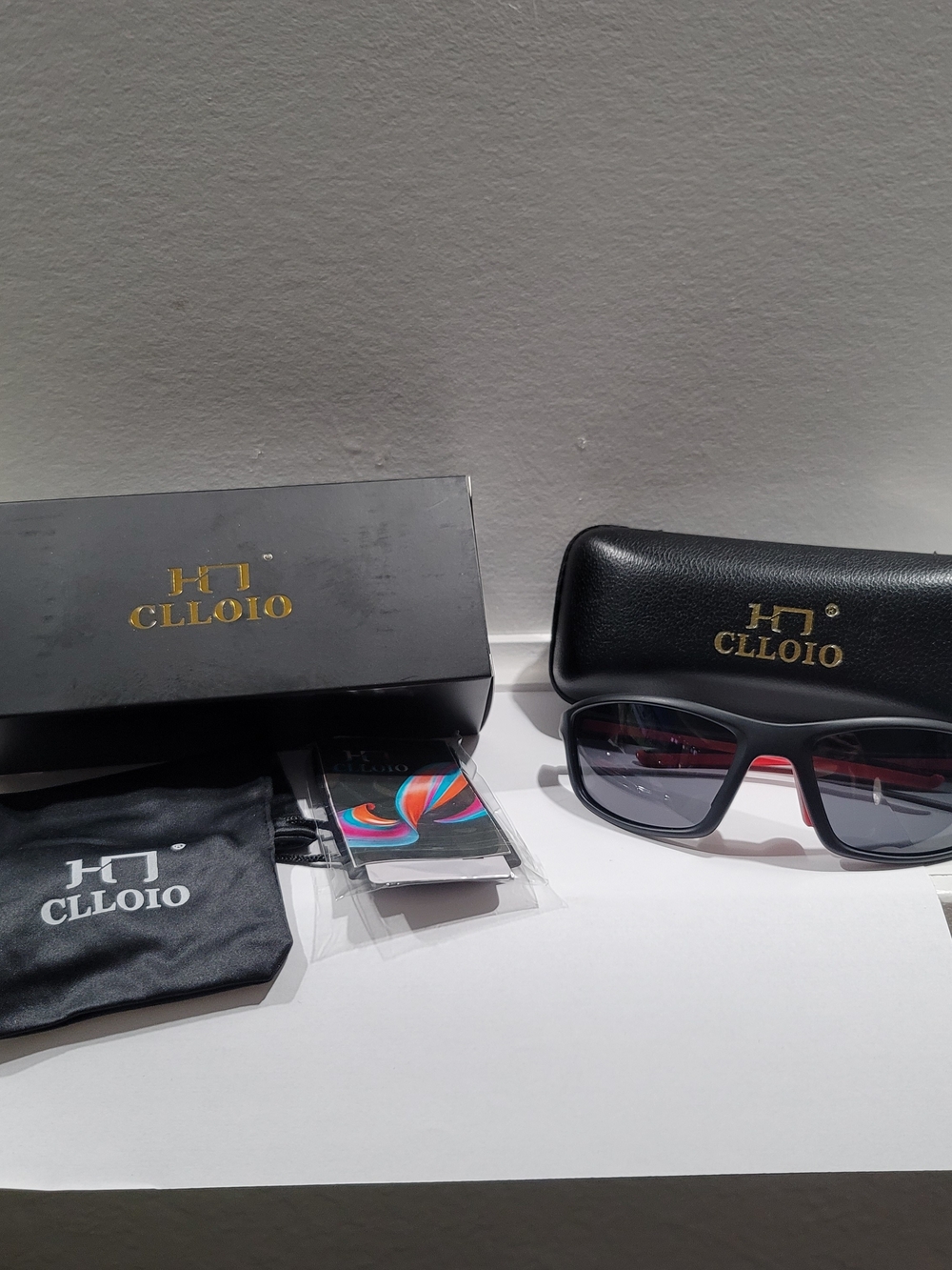 Men’s Black Sunglasses with Case